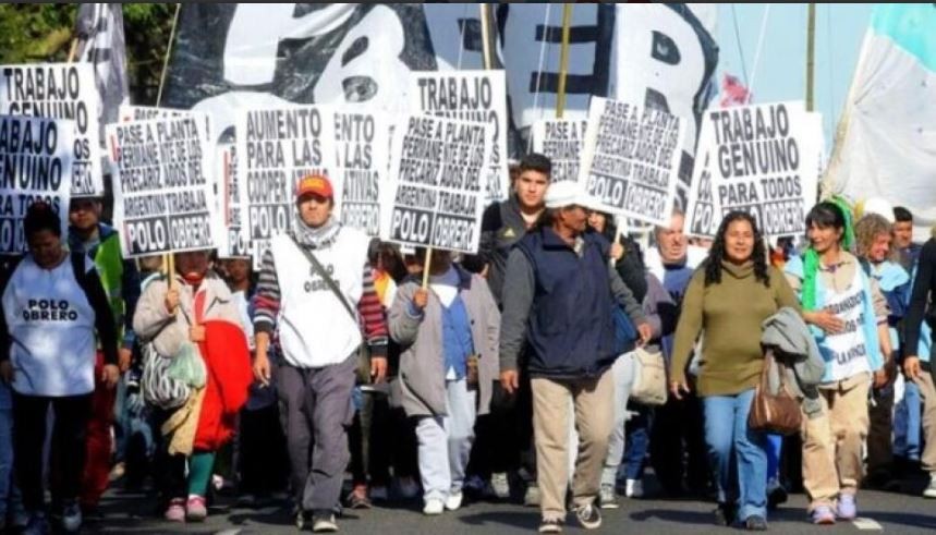 Piqueteros marchan a Plaza de Mayo en demanda de asistencia económica | Actualidad