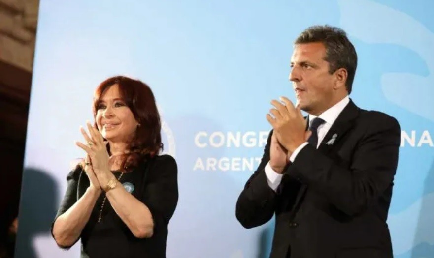 Cristina Kirchner y Sergio Massa cerraron la paritaria del Congreso con 69% de aumento | Política