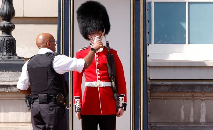 Por primera vez en la historia rige un "alerta roja" por calor extremo en Inglaterra | Clima, naturaleza y medio ambiente