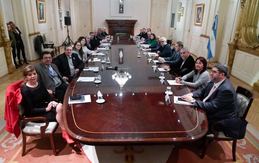 En medio de la disparada del dólar blue, Batakis enfrentó su primera reunión de Gabinete | Política