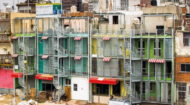 Presentaron las primeras remodelaciones de casas del Plan de Urbanización de la Villa 31 | Política