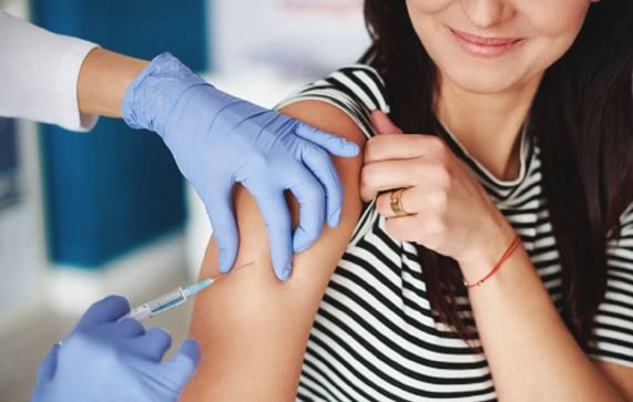 Un nuevo estudio revela cambios en el ciclo menstrual producidos por la vacuna contra el covid | Internacionales