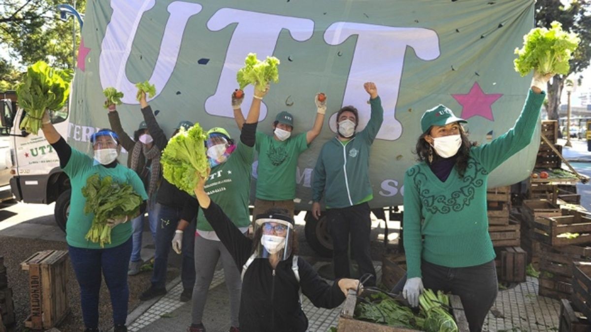 Realizan un "feriazo" frente a la Rural para reclamar la sanción de una ley de acceso a la tierra | Actualidad