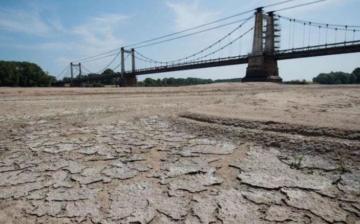 Francia impuso restricciones de consumo de agua en 88 departamentos del país debido a la sequía | Internacionales