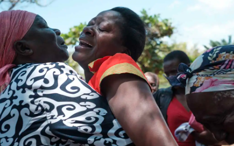 Cuatro mujeres fueron torturadas con un hierro caliente y asesindas, tras ser acusadas de "brujería" | Internacionales