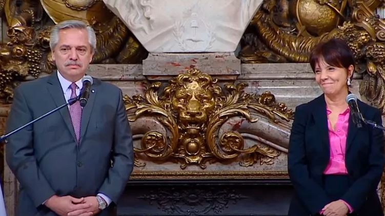 Alberto Fernández, en la jura de Marcó del Pont: "Estamos empezando una etapa distinta" | Política