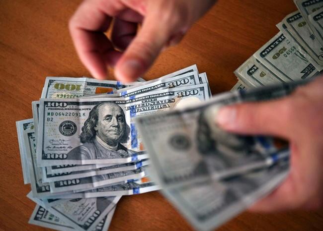 Bajan el dólar blue y los financieros tras los anuncios de Massa | Economía