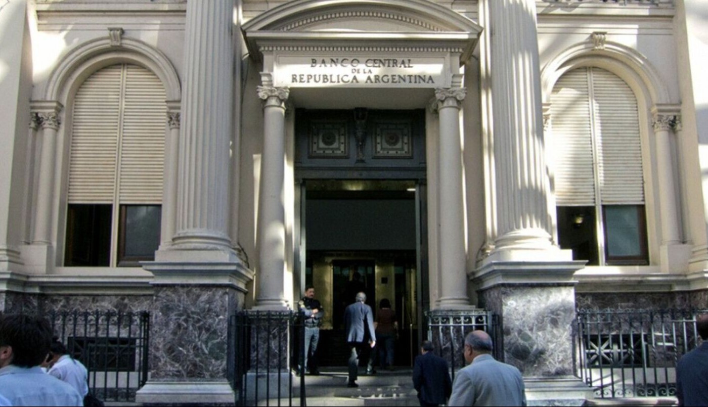 Sigue la sangría de reservas: el BCRA vendió más de US$ 1.085 millones en lo que va de agosto | Economía