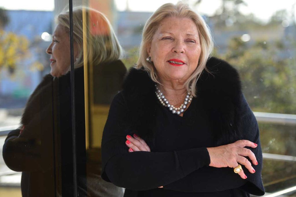 Carrió apuntó a "imbéciles" que no la entienden y dijo que vino a "traer fuego y división" | Política