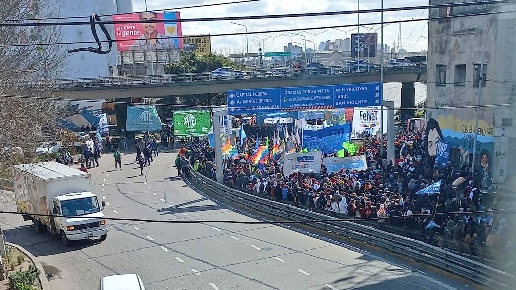La CTA Autónoma protestó en Puente Pueyrredón por salarios e inflación | Política