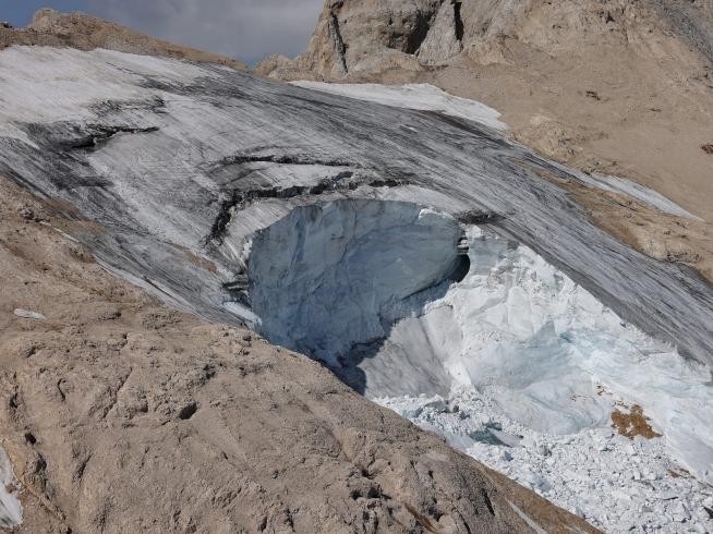 Encuentran los restos de un alpinista desaparecido en 1990 en un glaciar de Suiza | Internacionales