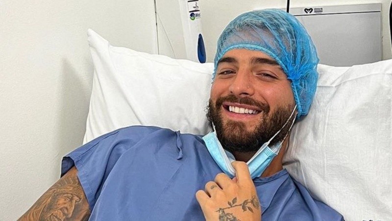 Maluma publicó un video tras su internación con un bastón en mano | Espectáculos