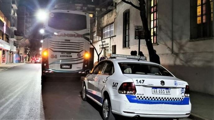 Cuatro choferes de un viaje estudiantil dieron positivo de cocaína y suspendieron la excursión | Actualidad