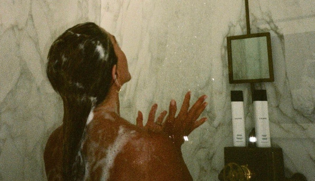 Jennifer Aniston compartió una foto en la ducha y sembró la incógnita: "Algo se avecina" | Espectáculos