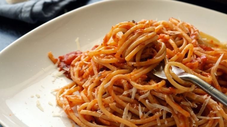 Obligaba a su pareja a tener sexo a cambio de comida y alojamiento: fue detenido | Actualidad