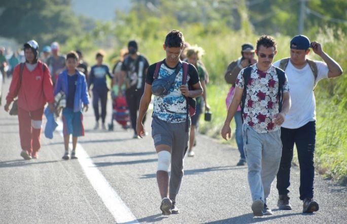 Texas envió dos buses con migrantes sudamericanos a la residencia de Kamala Harris | Internacionales