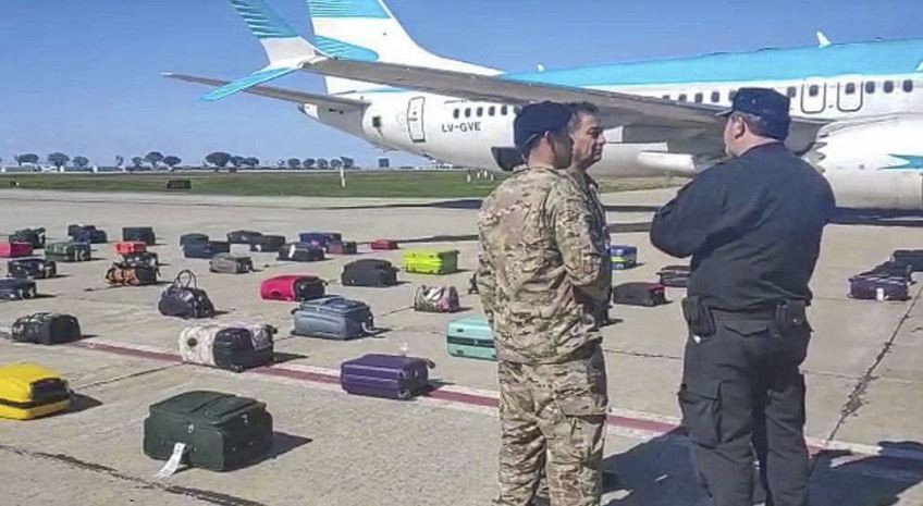 Evacuaron un avión de Aerolíneas Argentinas por una amenaza de bomba de Aeroparque | Actualidad