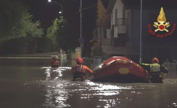 Siete muertos y tres desaparecidos por lluvias torrenciales e inundaciones en el centro de Italia | Internacionales
