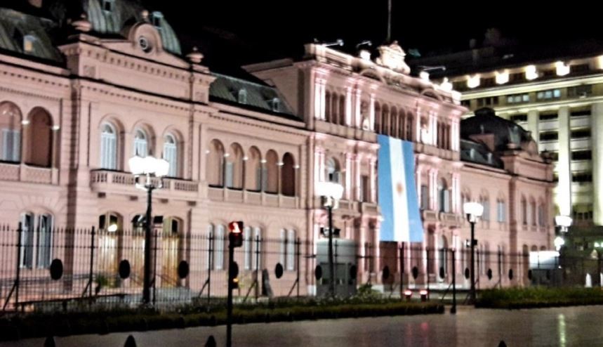 Amenazaron de bomba la Casa Rosada y el Ministerio de Defensa | Política