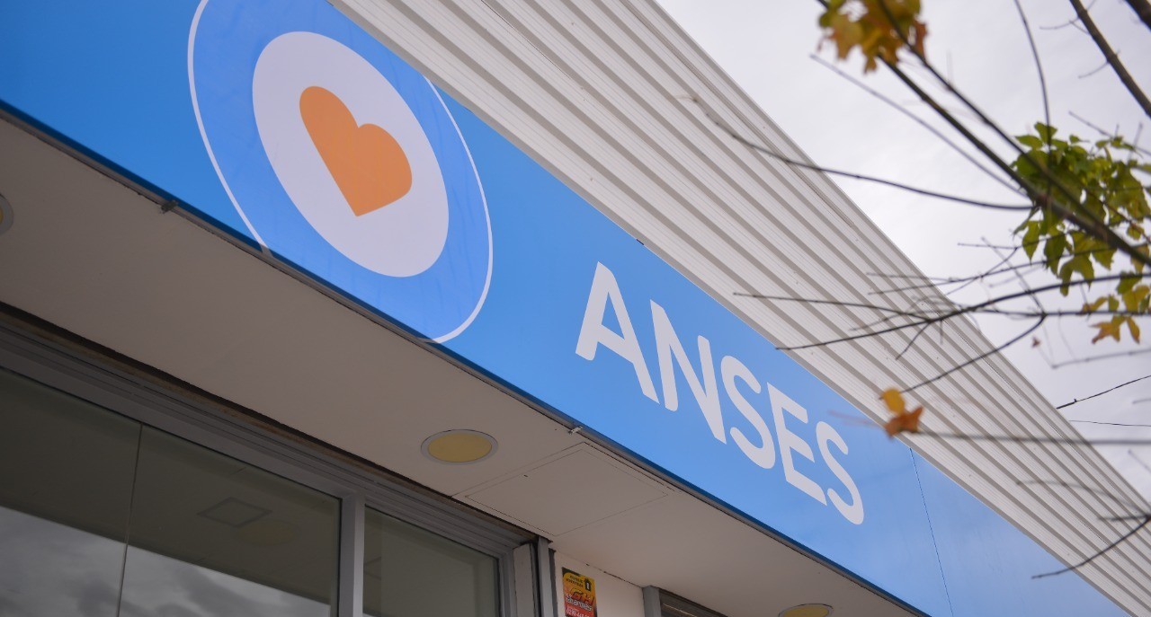 ANSES paga un bono de $7.100: quiénes lo cobran | Actualidad