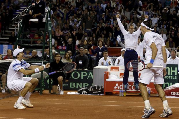 Copa Davis:  Argentina le ganó a Serbia y se clasificó a las semifinales de la Copa Davis | Deportes