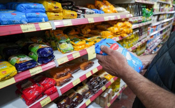 La canasta básica aumentó 7,1% en septiembre y una familia necesitó $128.214 para no ser pobre | Economía