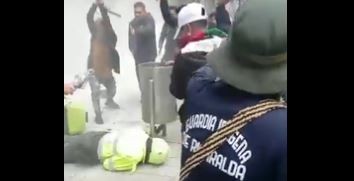 Video: Protesta de pueblos originarios en Bogotá terminó con violencia y policías heridos | Internacionales