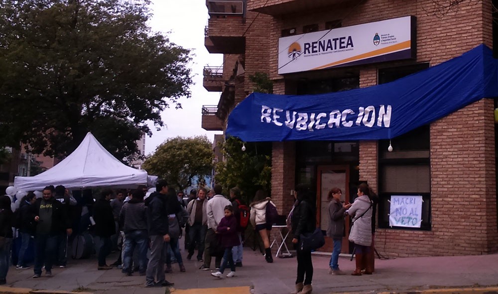 La Justicia ordenó que le devuelvan el trabajo a despedidos al inicio del gobierno de Macri | Política