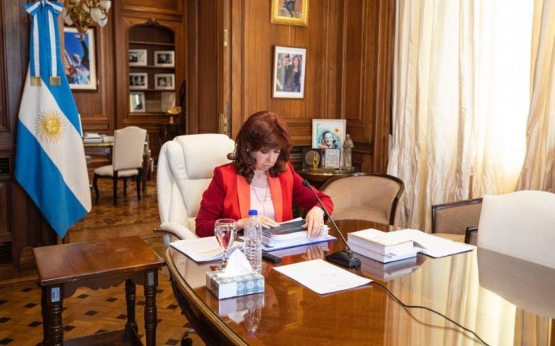 Los jueces le pidieron una reunión a Cristina Kirchner por el Impuesto a las Ganancias | Política