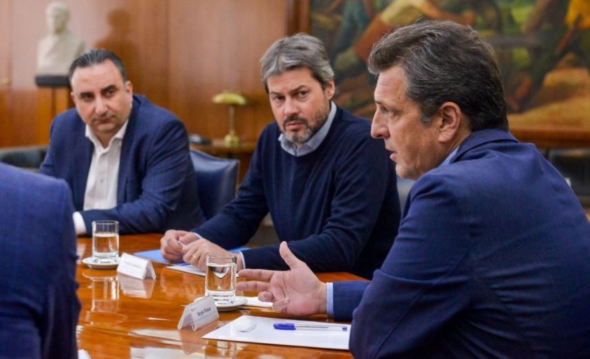 Dólar para turistas extranjeros: Massa anunció que las compras con tarjetas se liquidarán a valor MEP | Economía