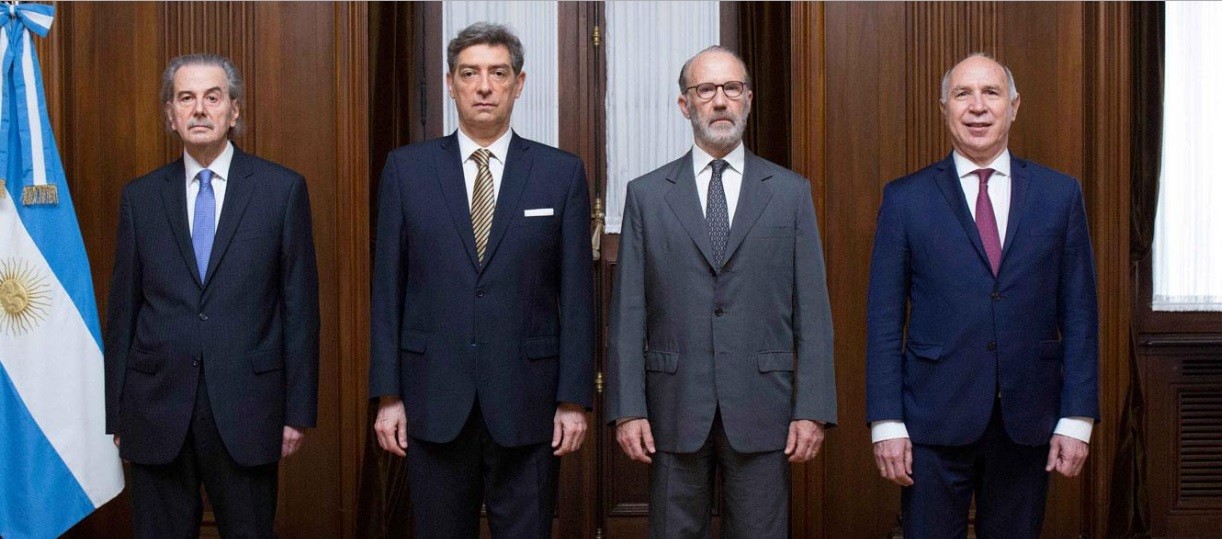 "Dictadura judicial" y "suma del poder público": acusaciones del oficialismo a la Corte Suprema | Política