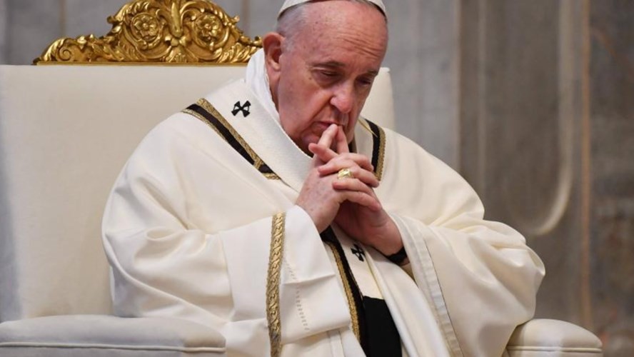 Preocupado por su rodilla, el Papa buscó ayuda en el médico del Atlético de Madrid | Internacionales