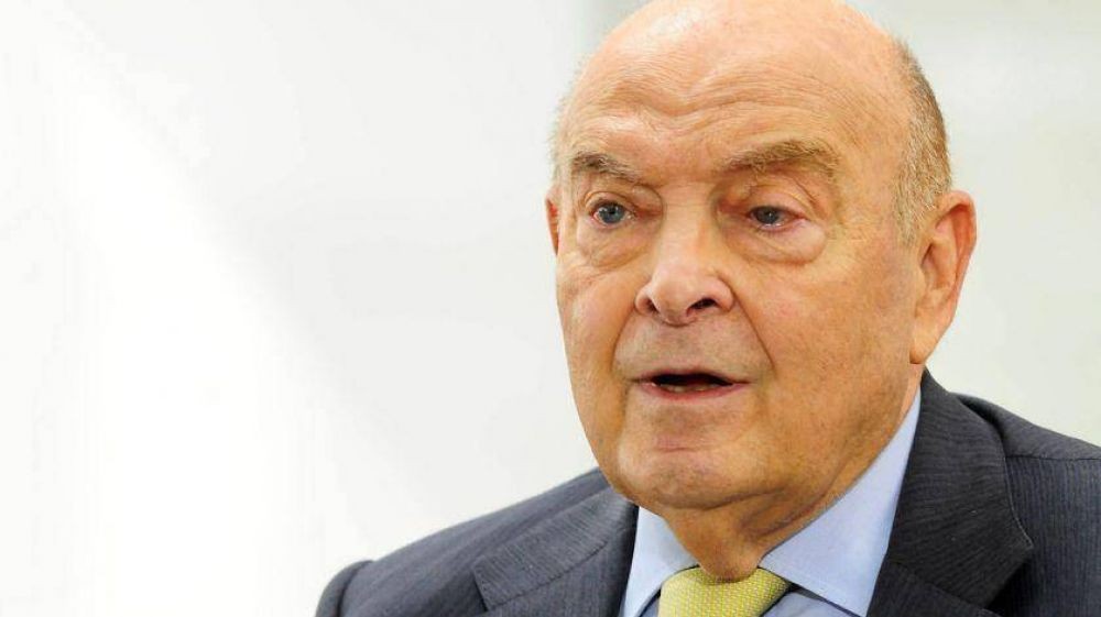 Cavallo rechazó "una dolarización completa": consideró que debe adoptarse "primero un sistema bimonetario" | Economía