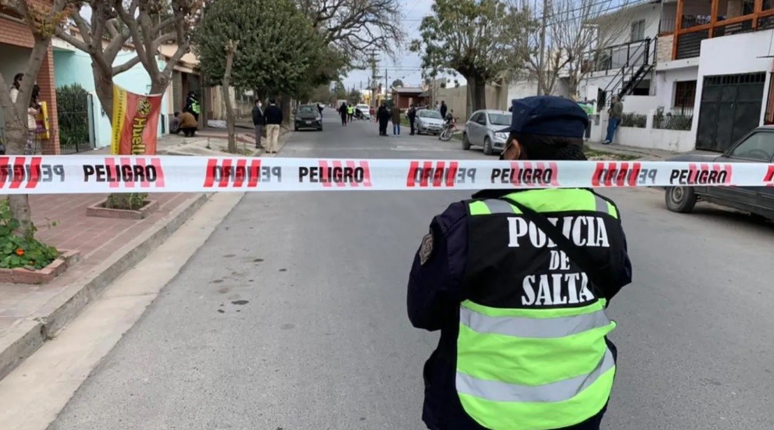 Murió aplastada una beba en medio de una pelea entre su padre y su tío | Actualidad