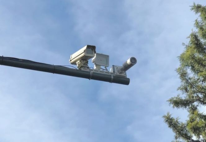 Comenzaron a funcionar las nuevas fotomultas en CABA: controlan el uso del celular y del cinturón | Actualidad