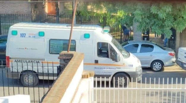 Crimen y misterio en Ciudad Evita: asesinaron a puñaladas y balazos a una mujer en plena vía pública | Actualidad