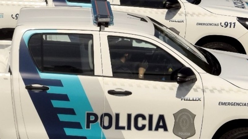 Entraron a robar a una casa, se dieron cuenta de que el dueño es policía y lo balearon | Actualidad