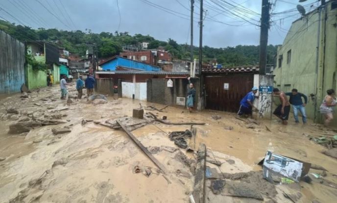 Temporal de fuertes lluvias en San Pablo dejó un saldo de al menos 19 muertos | Internacionales
