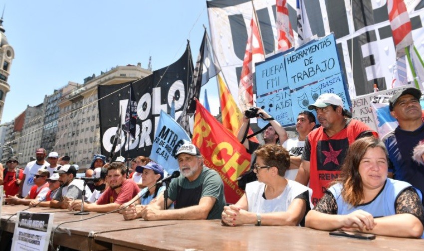 Nuevo corte piquetero y otra vez caos de tránsito en la Ciudad: reclaman por la baja de planes | Actualidad