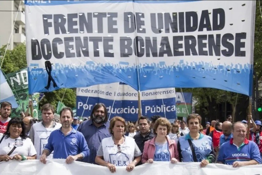 Docentes bonaerenses aceptaron un aumento de 40% en tres tramos y arrancarán las clases | Actualidad