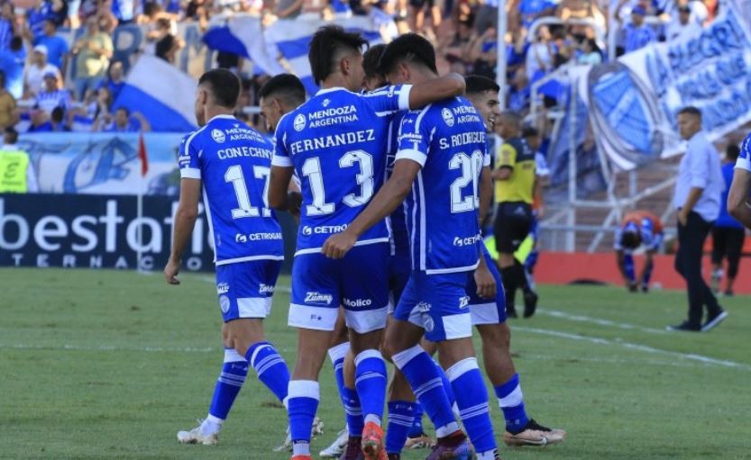 Racing cayó ante Godoy Cruz y perdió la oportunidad de acercarse a la punta del torneo | Deportes