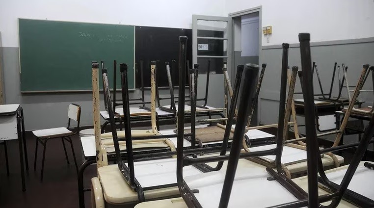 Docentes porteños deciden si realizan paro por la ola de calor: "Hay escuelas sin ventiladores" | Actualidad