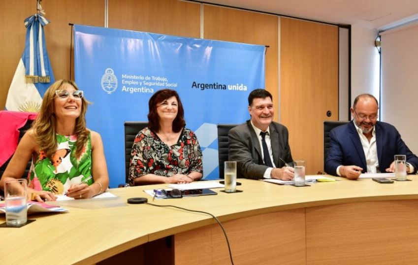 Salario mínimo: subirá un 26,6% en el primer semestre y llegará a $87.987 | Economía