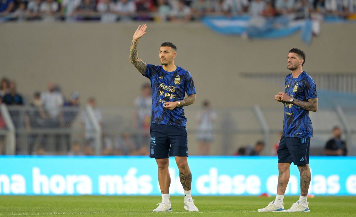 De Paul y Paredes salieron a la cancha y cumplieron con "la cábala de los caramelos" | Deportes