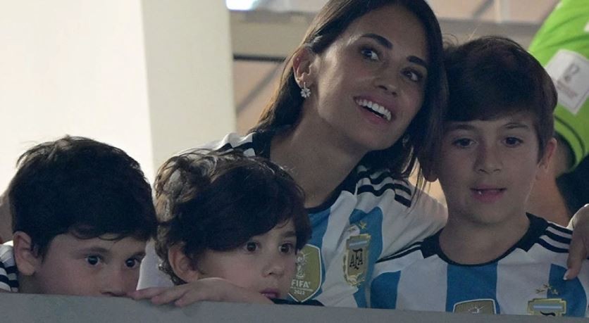 Antonela Roccuzzo participó de la fiesta de los campeones del mundo con Thiago, Mateo y Ciro Messi | Deportes