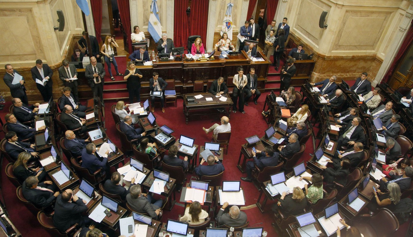 El Senado de la vergüenza: se suspendió la primera sesión del año entre gritos y reclamos | Política