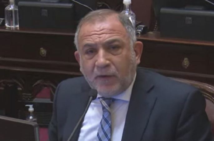 Luis Juez se quebró al hablar de la discapacidad de su hija mientras se debatía una ley en el Senado | Política