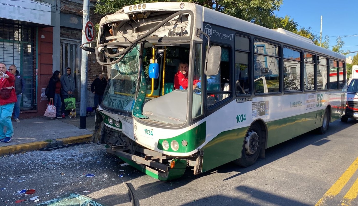 Chocaron dos colectivos en el barrio porteño de Flores: hay 35 heridos | Actualidad