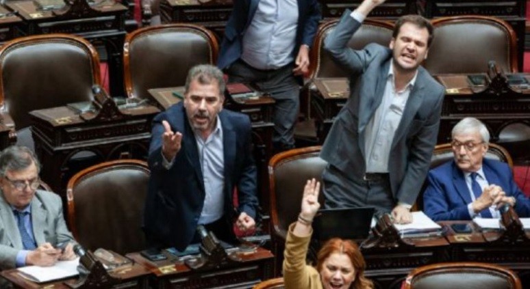 Desde la oposición señalaron "no sorprende a nadie" que el Presidente no vaya por la reelección | Política