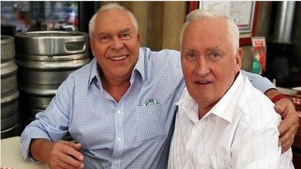 La increíble historia de las dos parejas de gemelos que se casan y se van a vivir juntos | Curiosidades